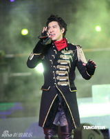 组图：王力宏压轴迎接新年人气旺