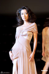 组图：谢婷婷笑称要有多个丈夫 不怕安志杰吃醋