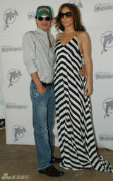 幻灯：洛佩兹携安东尼成对出入 秀恩爱示范模范夫妻