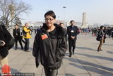 冯小刚张国立两会谈笑风生 宋丹丹独自现身(图)