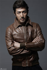 组图：张鲁一时尚写真散发熟男魅力