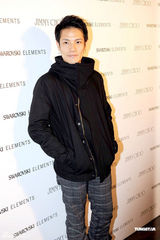 组图：钟楚红杨采妮温碧霞竞艳 三朵靓花竞绽放