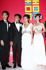 组图：纪文蕙大婚性感露半球 曾之乔杨佑宁也想婚