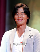 组图：李瑞镇宋智孝等穿古装宣传新剧《階伯》