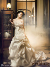 高清组图：韩星金尹慧婚纱写真变性感优雅美丽新娘