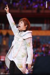 组图：五月天鸟巢开唱十万歌迷共创奇迹