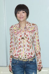 组图：田蕊妮李诗韵助阵《五觉大战》录影