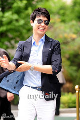 组图：韩国歌手刘烈15日下午举行婚礼