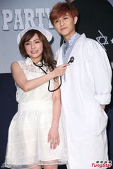 组图：JPM王子撇绯闻女友杨丞琳提前庆生