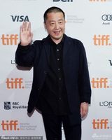组图：贾樟柯助《天注定》首映 赵涛裙装显恬静