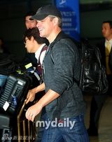 组图：马特达蒙与沙尔托科普雷赴韩宣传新片