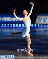 组图：韩国冰上公主金妍儿退役办纪念表演