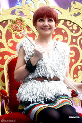 组图：梁静茹叹制作人不好当 新专辑首刷封面现瑕疵