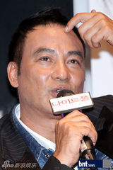 组图：任达华出席《大追捕》韩国新闻发布会