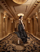 组图：张歆艺最新优雅写真尽显魅惑 