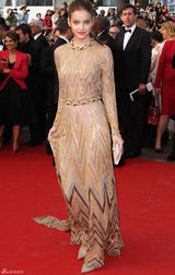 高清组图：超模芭芭拉-帕尔文露背礼服亮相戛纳