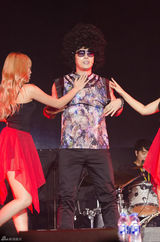 高清组图：2AM香港火热开唱 个人舞台技压全场