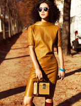 组图：陈燃最新写真上演缤纷色彩秀