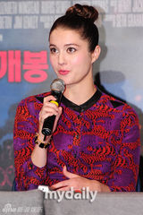 组图：《吸血鬼猎人林肯》韩国举行新闻发布会