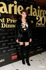 高清组图：徐若瑄深V拼性感 谈冯德伦笑而不答