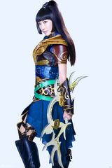 组图：杜若溪演绎烽火红颜 刚柔并济展巾帼气概