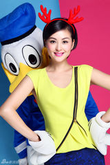 组图：戴娇倩圣诞童趣写真惹人爱