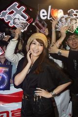 高清组图：萧亚轩北京签售 开启新碟内地宣传