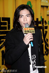 组图：萧敬腾宣布暂别唱片圈 初演电影化身杀手