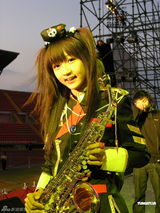 组图：萝莉许雅涵入选世界美少女成热门话题