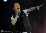 幻灯：中歌榜音乐节第四天 孙楠莫文蔚领万人合唱