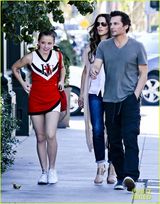 组图：凯特-贝金赛尔全家出游 女儿兔牙可爱青春靓丽