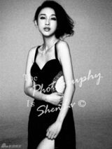 组图：张俪黑白写真大片 复古时尚演绎别样风情