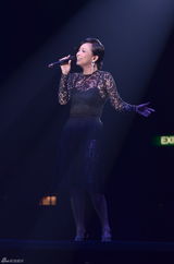 高清组图：刘德华罗兰重温旧梦 自揭曾见邓萃雯家长