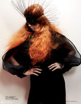 组图：凯蒂-佩里染橘发登杂志 女王范十足