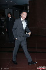 组图：黄百鸣子大婚众星出席 林峰吴千语恩爱