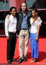 组图：《废墟》发布会 导演编剧齐来撑场