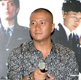 幻灯图集：《机器侠》上海记者会 孙俪秀香肩