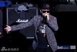 组图：韩国YB乐队等出席拼盘演唱会 众星秀摇滚精神