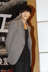 组图：元斌宣传《孤胆特工》 将行程安排给影迷