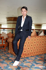 幻灯图:林峰七月再踏红馆 容祖儿当嘉宾有烟火表演 