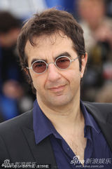 幻灯：基石单元评审亮相 主席左拥右抱艳福不浅