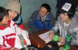 幻灯图集：BOBO组合温暖行动 赴山村小学爱心支教