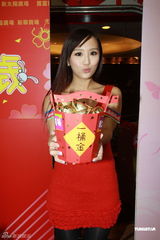 组图：邝慧敏庆幸与崔建邦分手 陈静冒严寒秀事业线