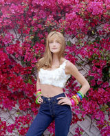 高清组图：法国第一夫人布吕尼写真秀法式性感