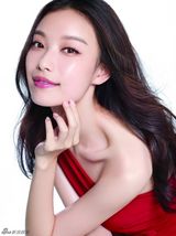 组图：倪妮红白玫瑰裸妆写真 清新魅惑展可塑性