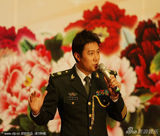 组图：宋祖英献唱两会文艺演出 韩红激昂高歌