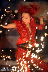 幻灯图集：孙悦发新专辑 老公送甜蜜贺礼秀恩爱