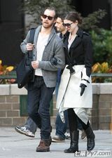 组图：好莱坞女星安妮-海瑟薇幸福完婚