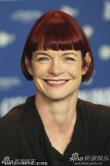 高清组图：柏林评审团成员发布会 小金熊奖杯闪耀