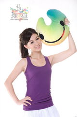 高清图：《大运之星》十二强和大运吉祥物合影